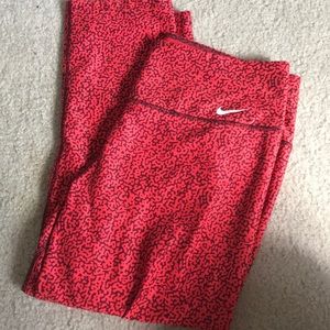 Nike cropped leggings